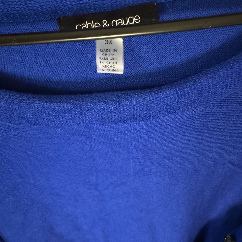 Cable & Gauge Women’s Plus Royal Blue Sweater with Button Details 3X - Picture 2 of 7